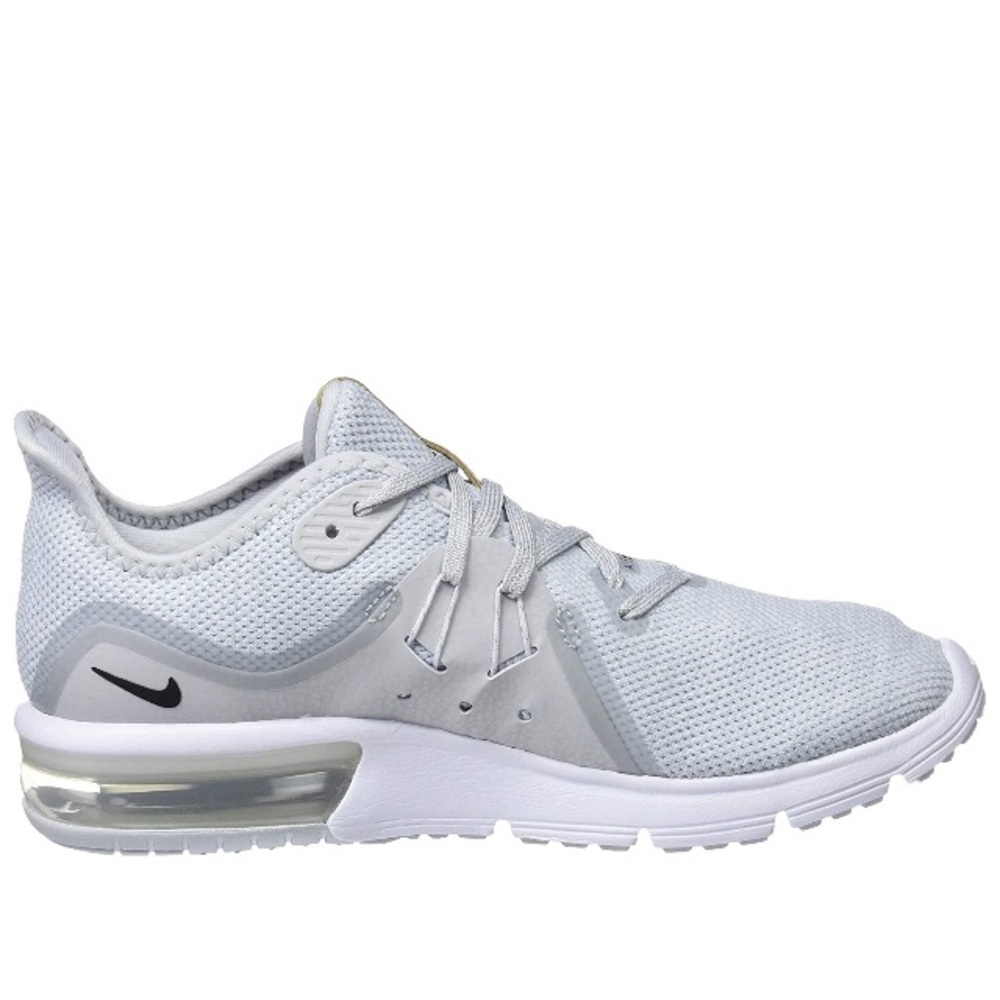 Nike AIR Max in like new condition. Size 10
